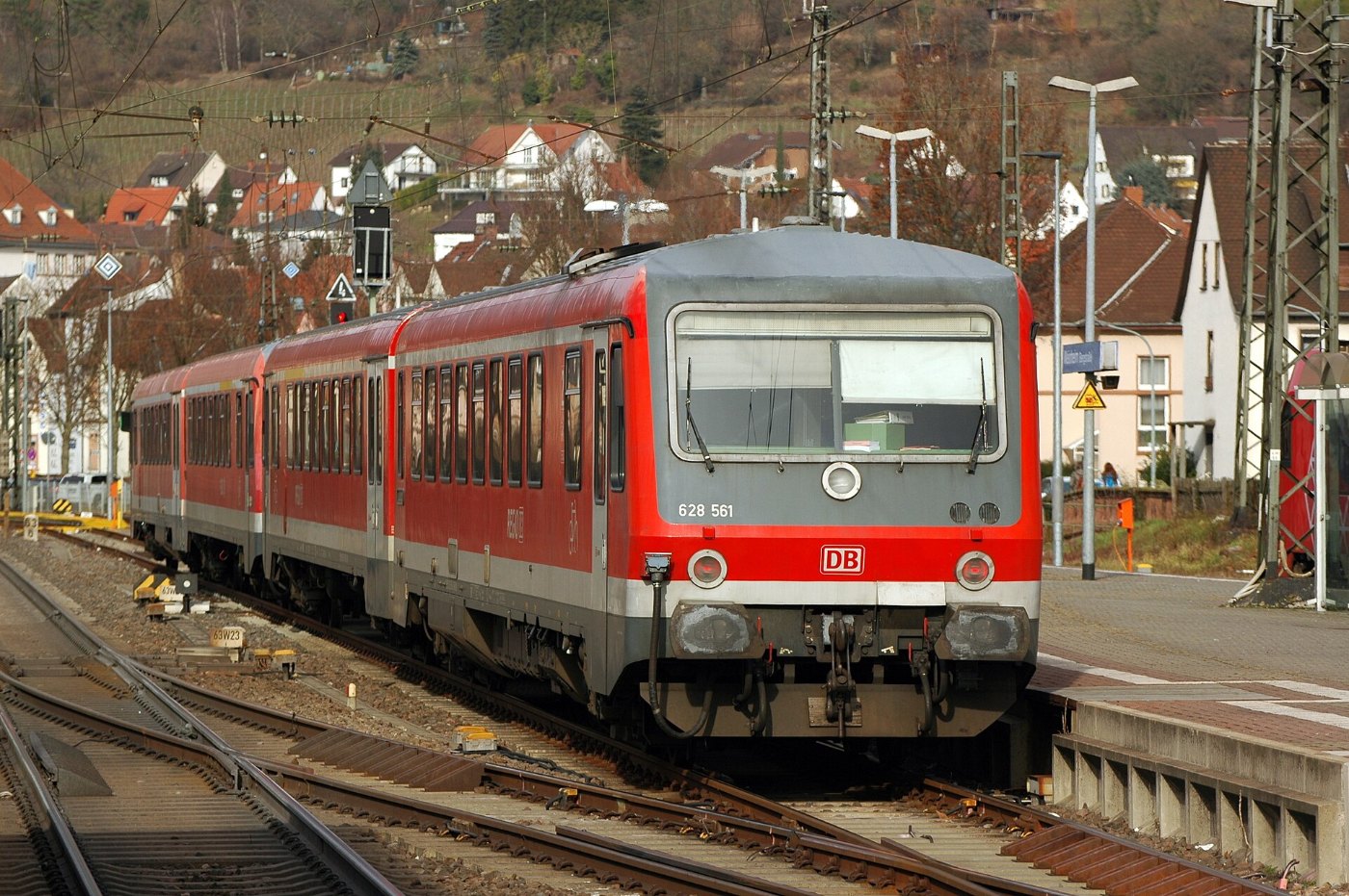 Bahnhof Weinheim DB Baureihe 628 4 628 561 2019 02 13 14 42 32