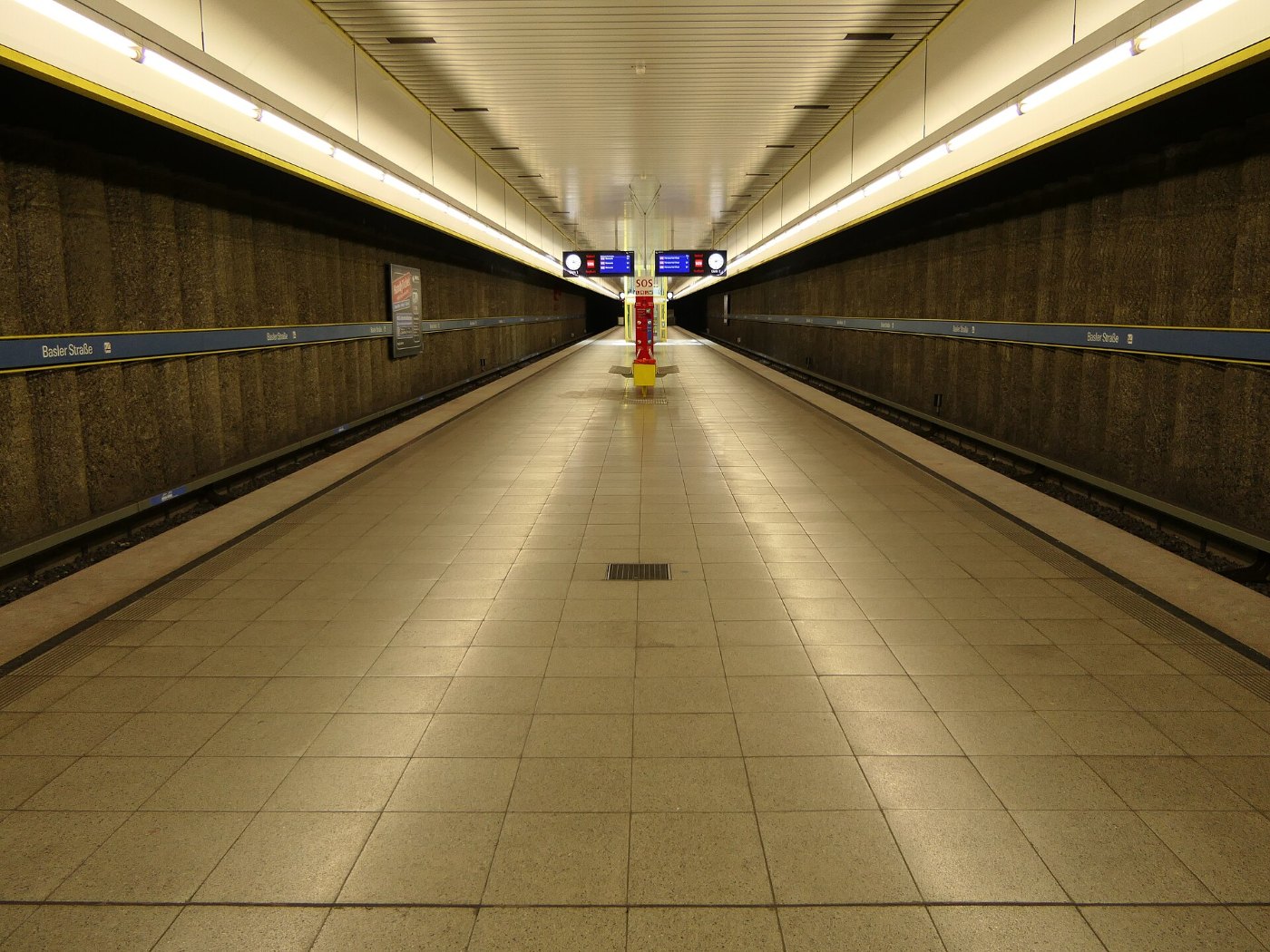 U Bahnhof Basler Straße2