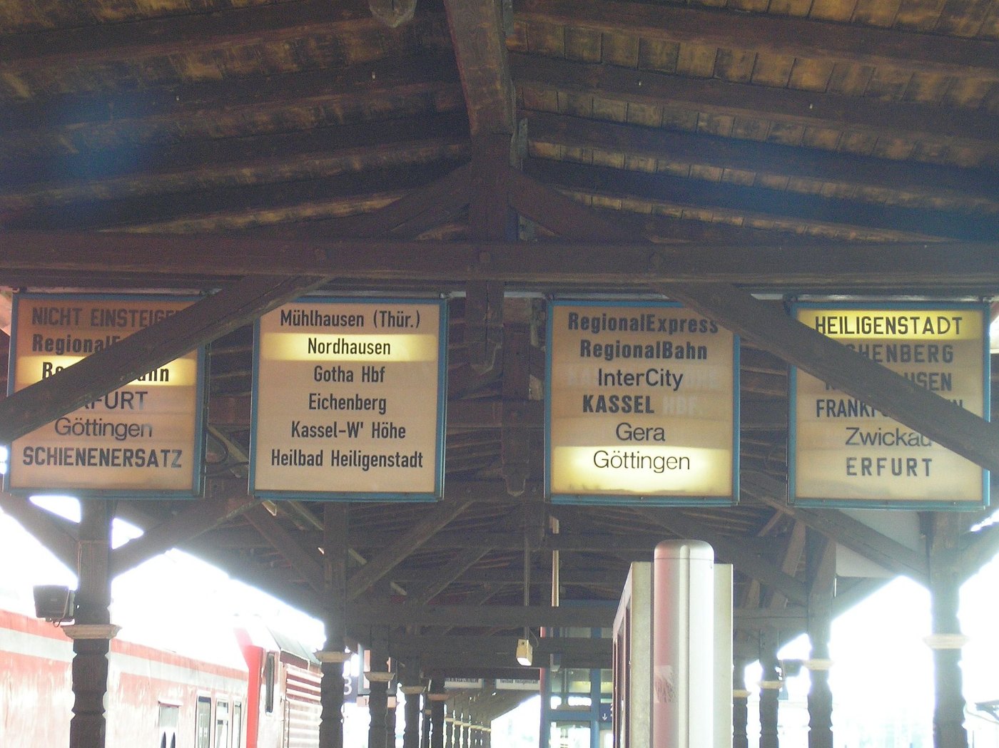 Zugzielanzeiger am Bahnhof Leinefelde