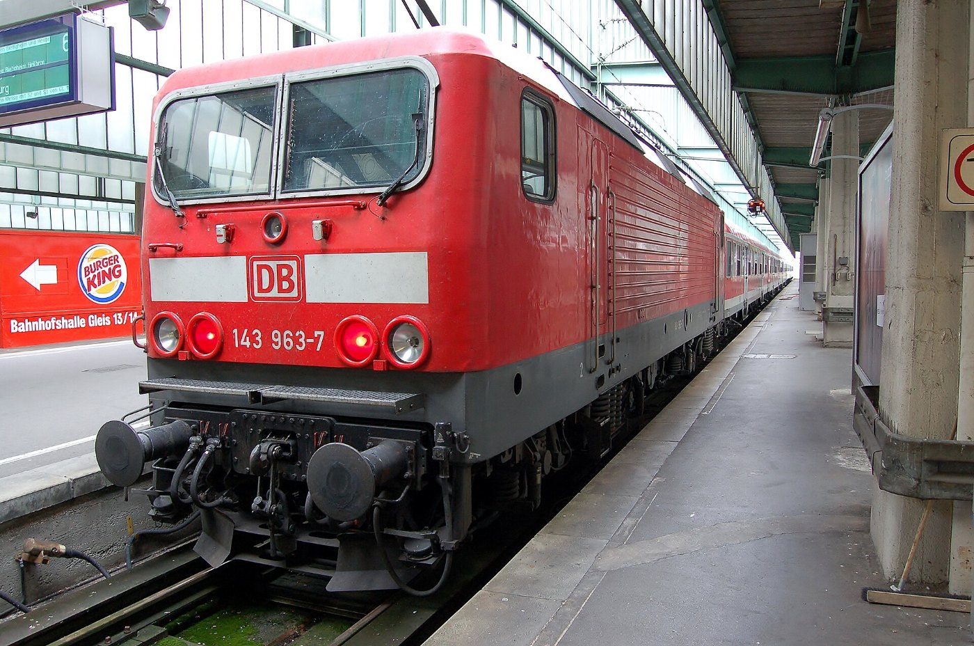143 963 7 Stuttgart Hbf, 2007 (01)