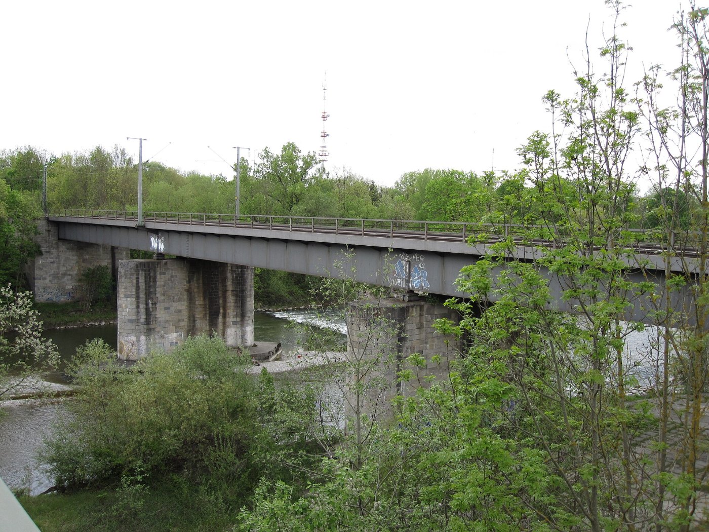 Föhringer Eisenbahnbrücke1