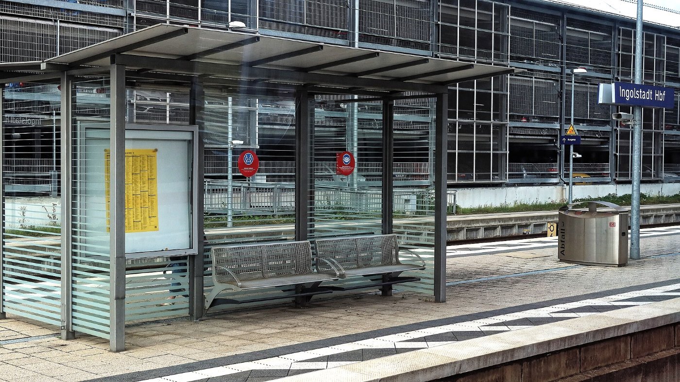 Bahnsteig Ingolstadt 01