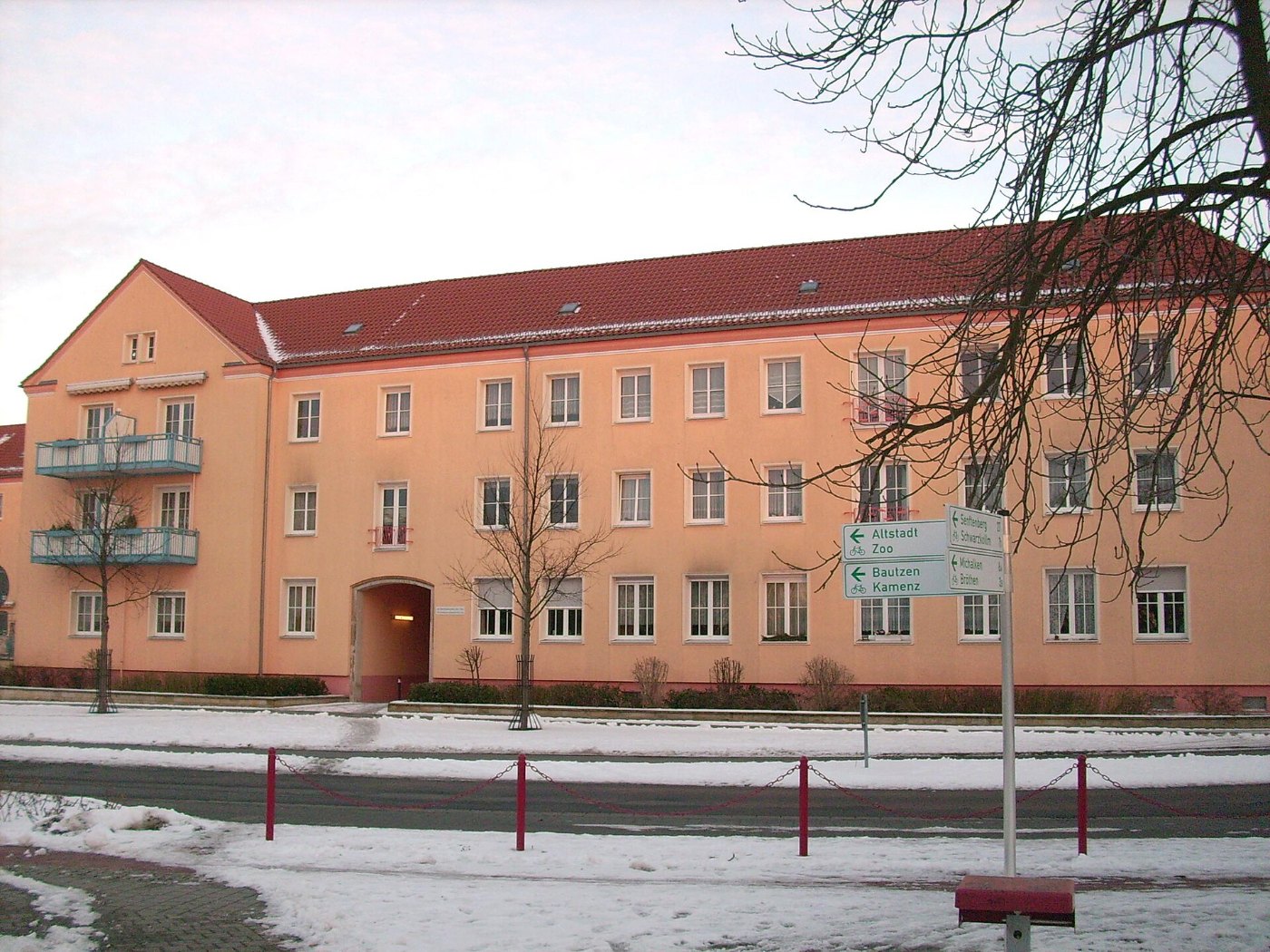 Am Bahnhofsvorplatz 2a c HY