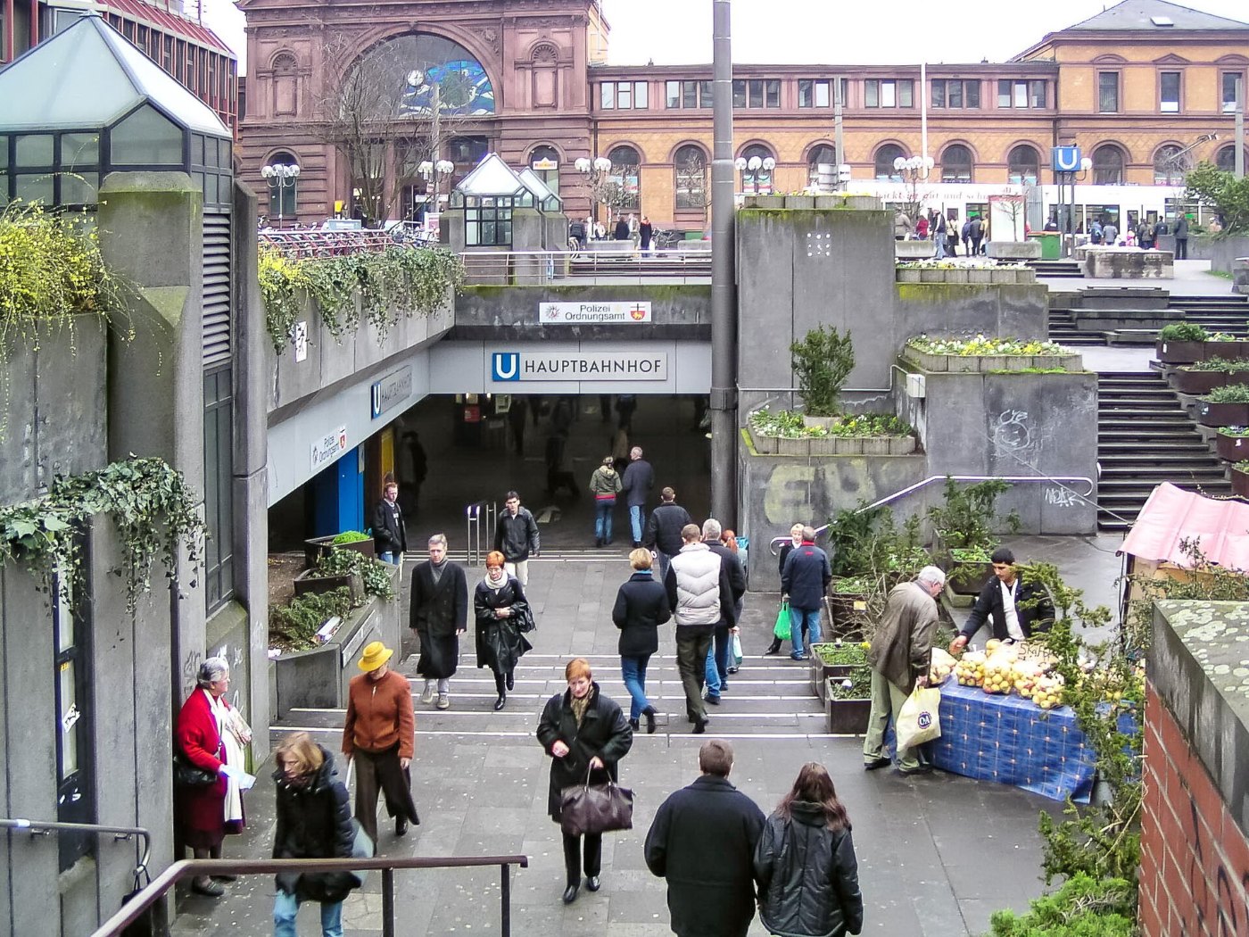 2004 02 14 bonn bahnhofsvorplatz 06