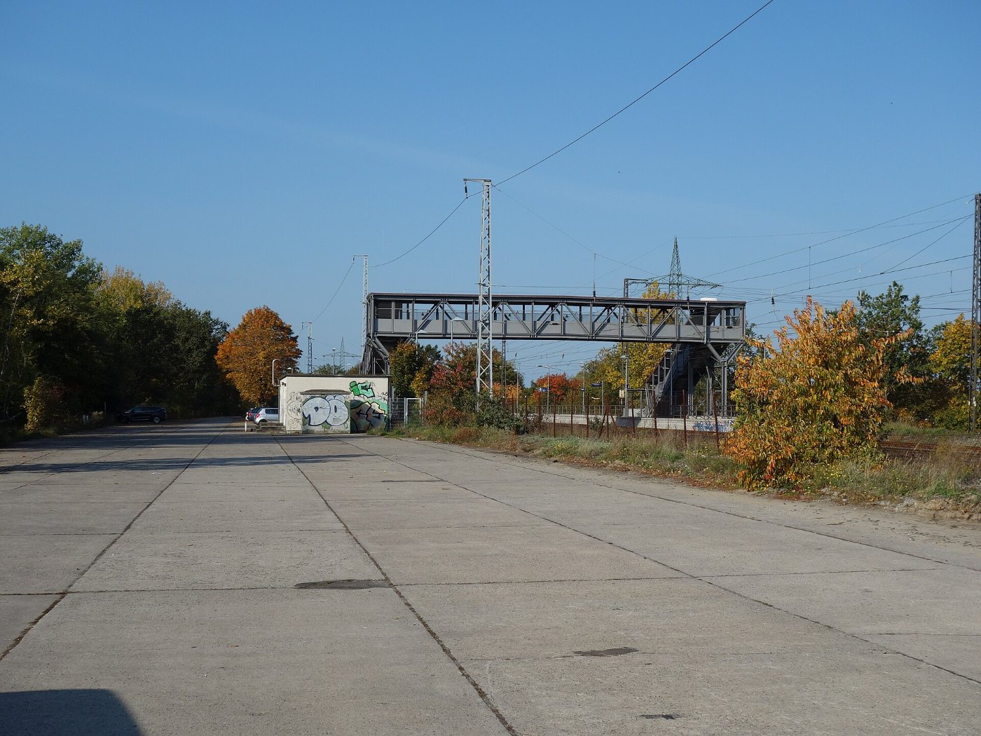 Bahnhofsvorplatz Saarmund 2019 ESE