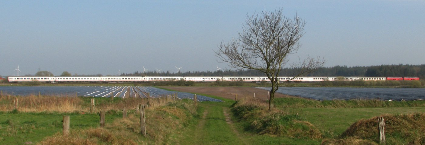 DB Intercity 2079 der DB von Westerland(Sylt) auf dem Weg nach Berlin Sü