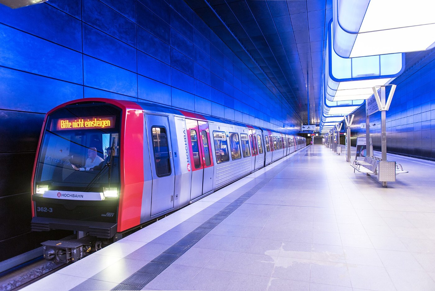 U Bahnhof HafenCity Universität Bahnsteig 2 01