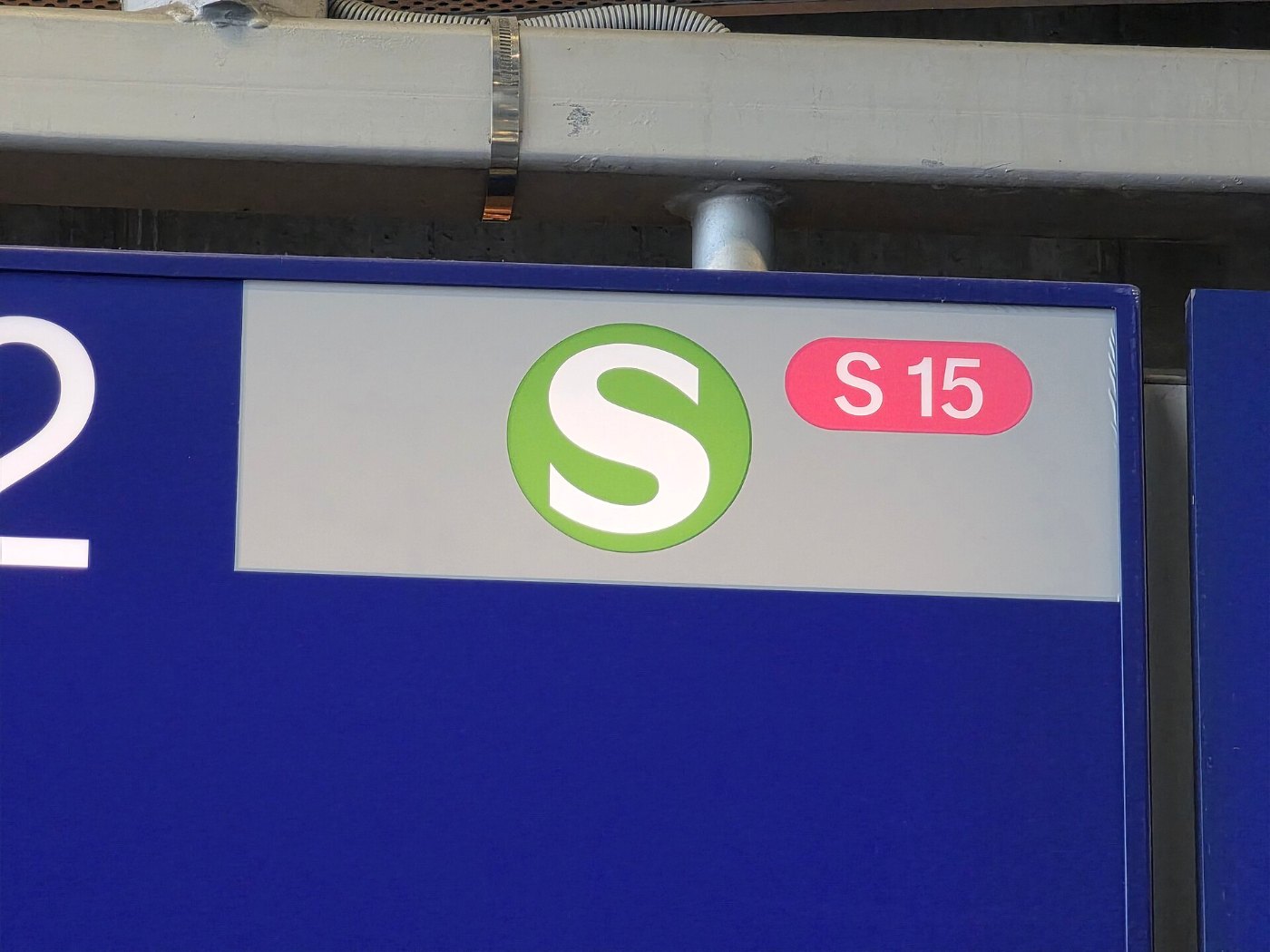 S 15 am Hauptbahnhof Berlin
