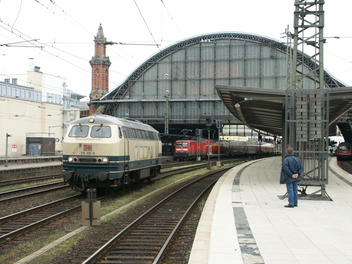 2003 Bremen Hauptbahnhof by Niederkasseler panoramio