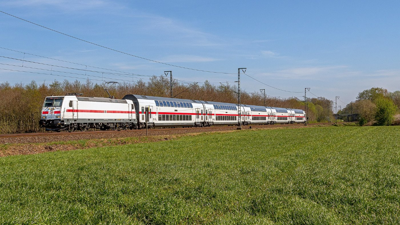 Salzbergen DB Fern 146 557 met IC 2200 Köln Hbf Norddeich Mole ()