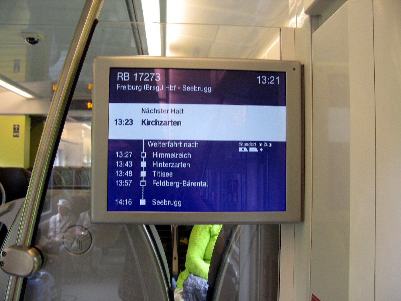 Monitor im Alstom Coradia Continental in den baden württembergischen Lan