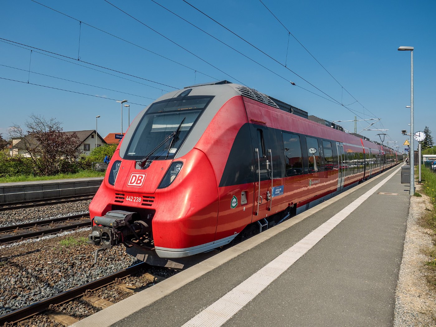 S Bahn im Bahnhof Hirschhaid P