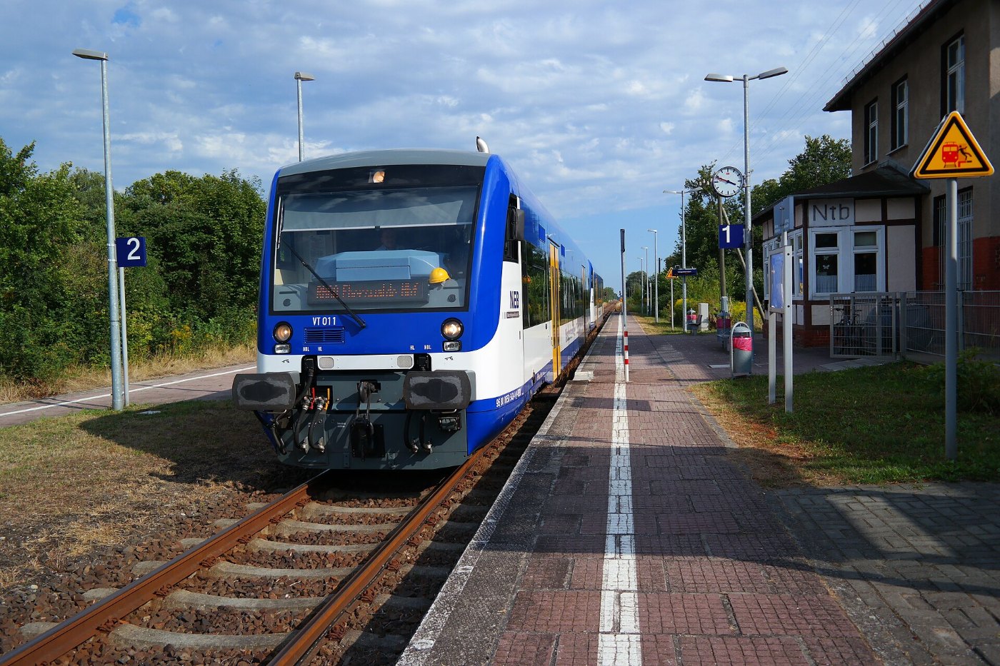NEB Triebwagen in Neutrebbin