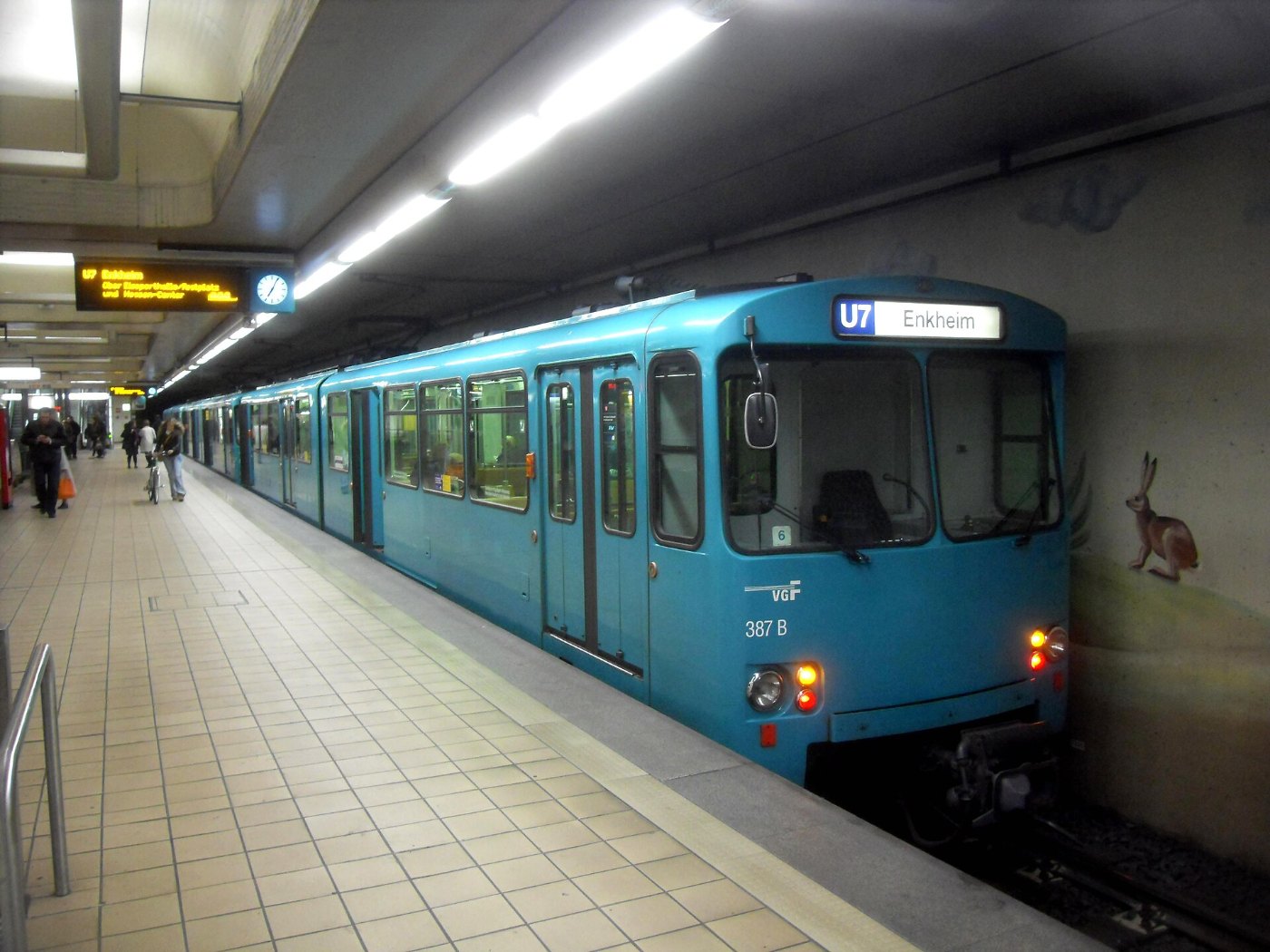 Frankfurt am Main U Bahnhof Zoo auf Bahnsteig Richtung Enkheim Richtung