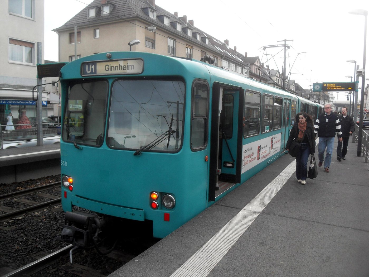 Frankfurt am Main U Bahnhof Dornbusch auf Bahnsteig Richtung Ginnheim, G