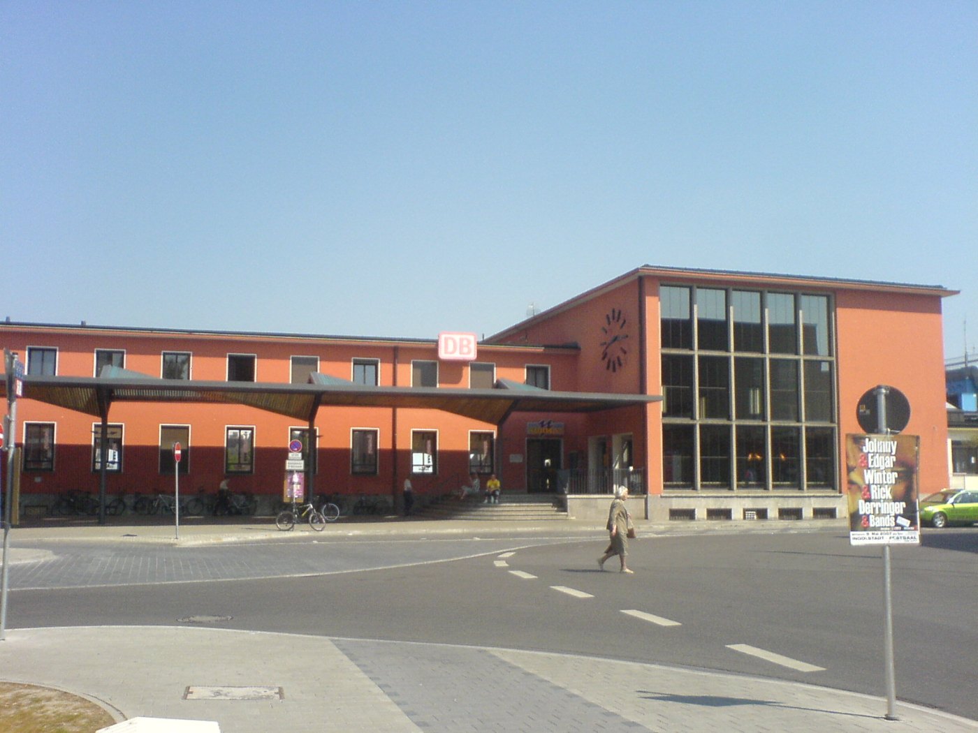 HauptbahnhofIngolstadtBahnhofsgebaeude