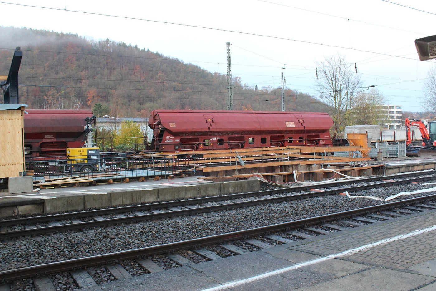 Bf Jena Göschwitz, Aufzug im Bau