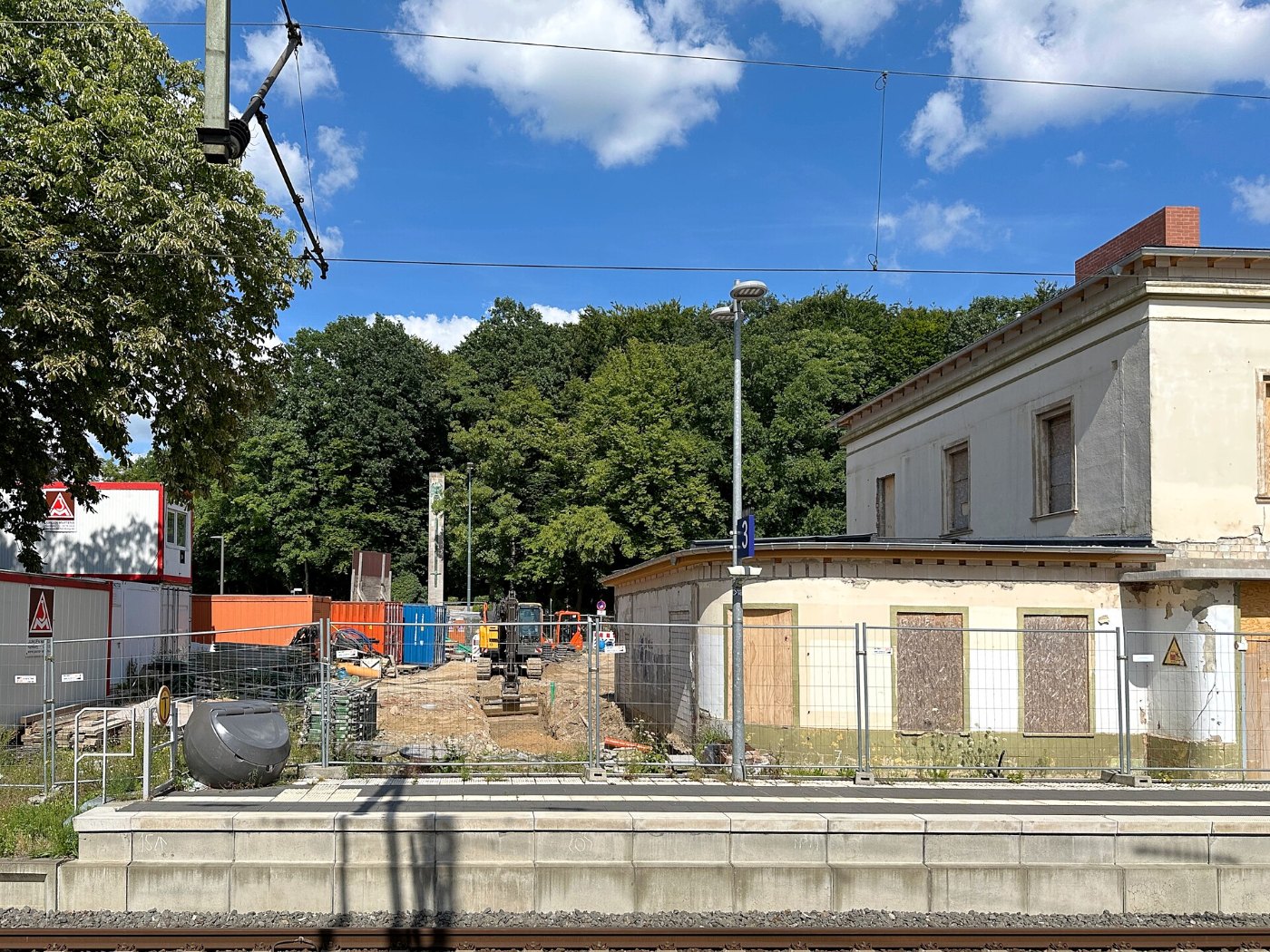 Bahnhof Pinneberg und Ehrenmal, Stadt Pinneberg