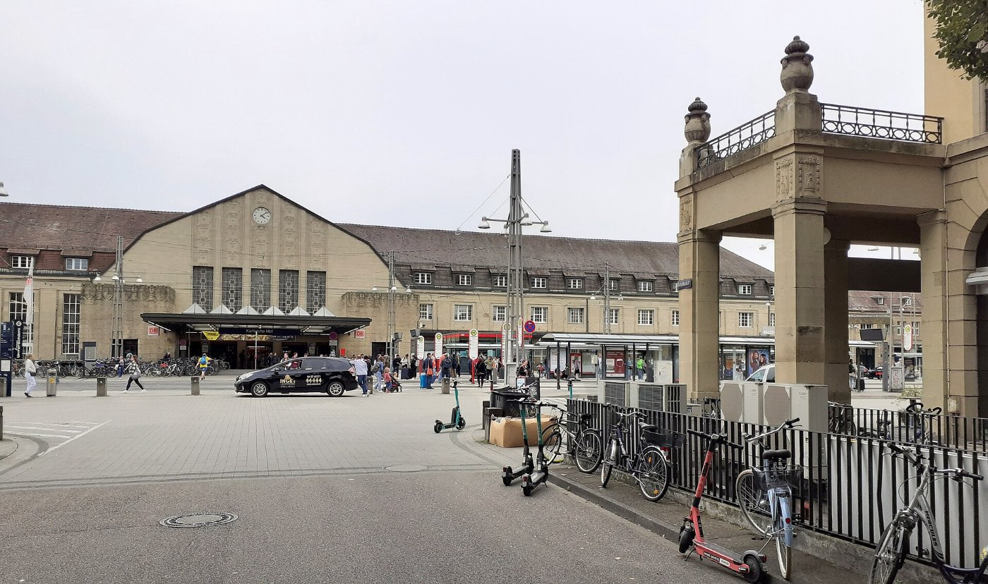 Bahnhofplatz Karlsruhe