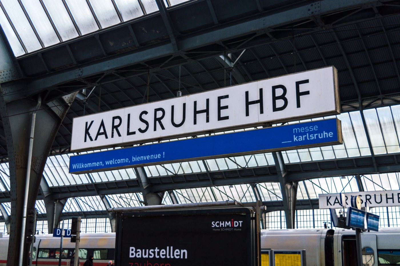 Empfangsgebäude des Karlsruher Hauptbahnhofs