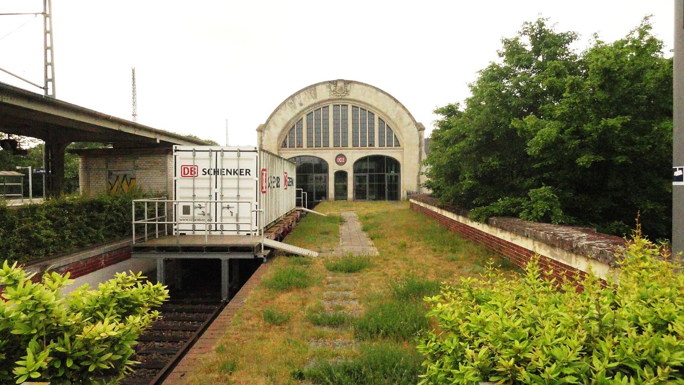 Potsdam, Am Neuen Palais 1, Kaiserbahnhof (1)