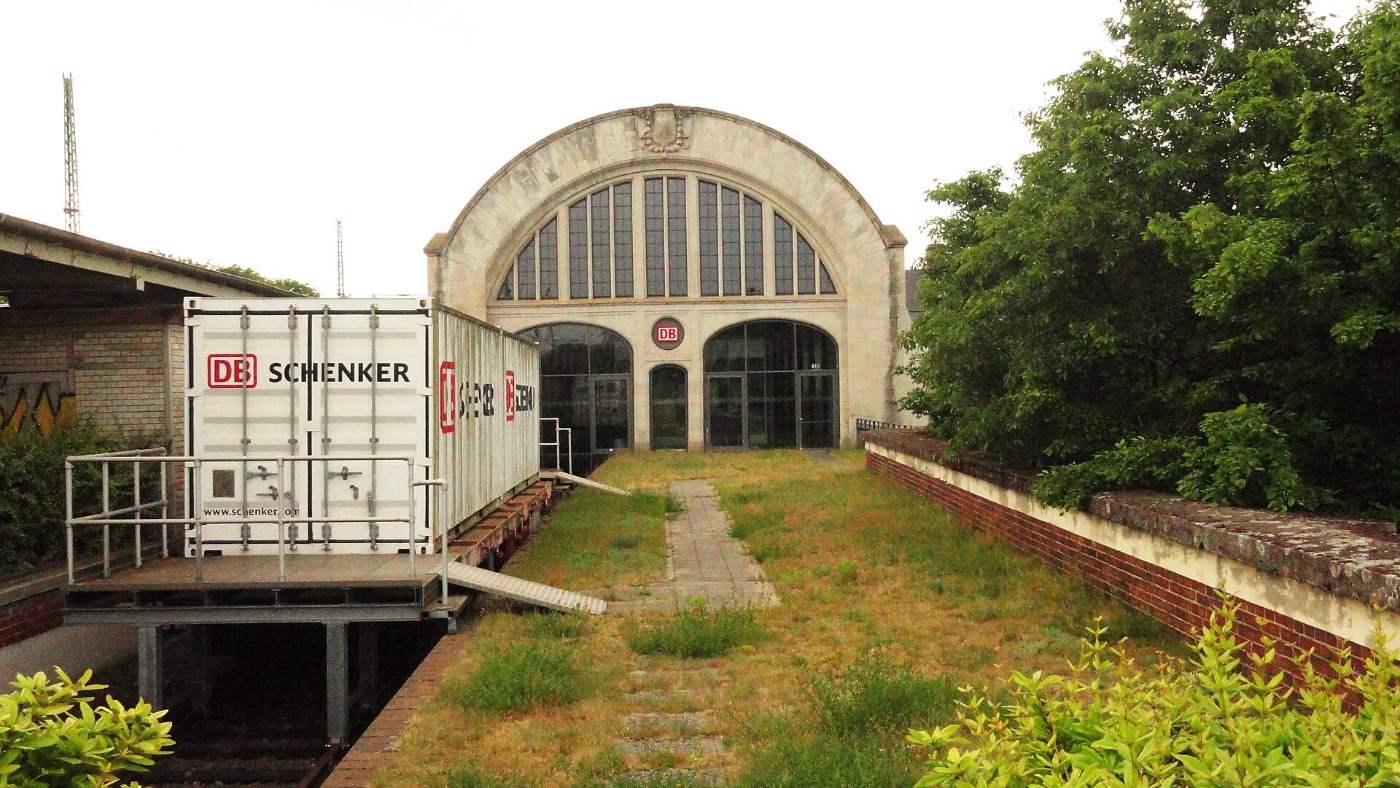 Potsdam, Am Neuen Palais 1, Kaiserbahnhof (2)