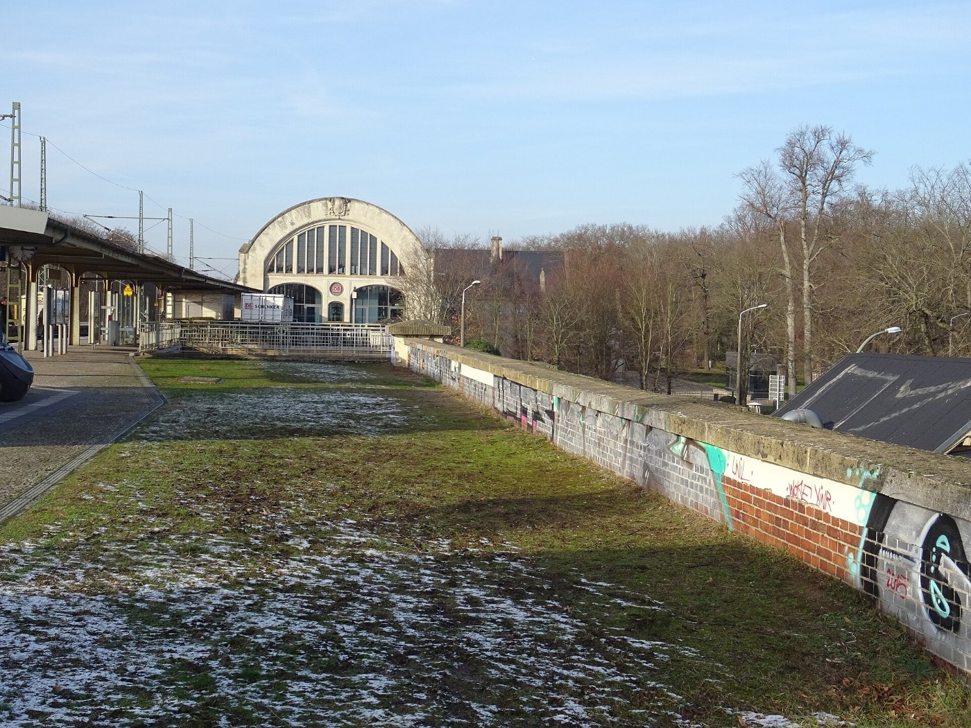 BfPotsdamParkSanssouciBstg1KaiserbahnhofDachBürgerbahnhof