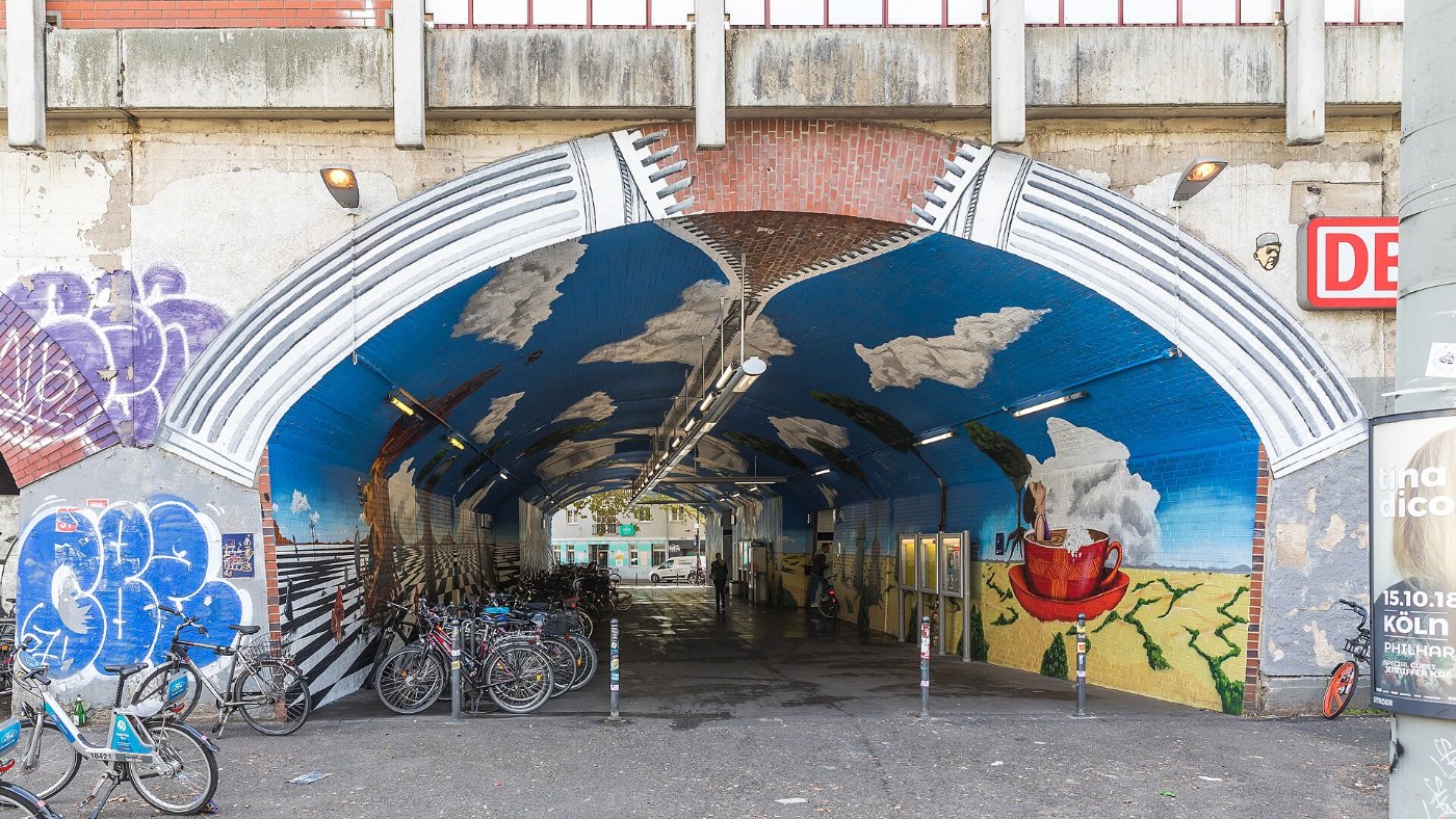 Östliche Fußgängerunterführung Bahnhof Köln Ehrenfeld, Ehrenfeldgürtel 8