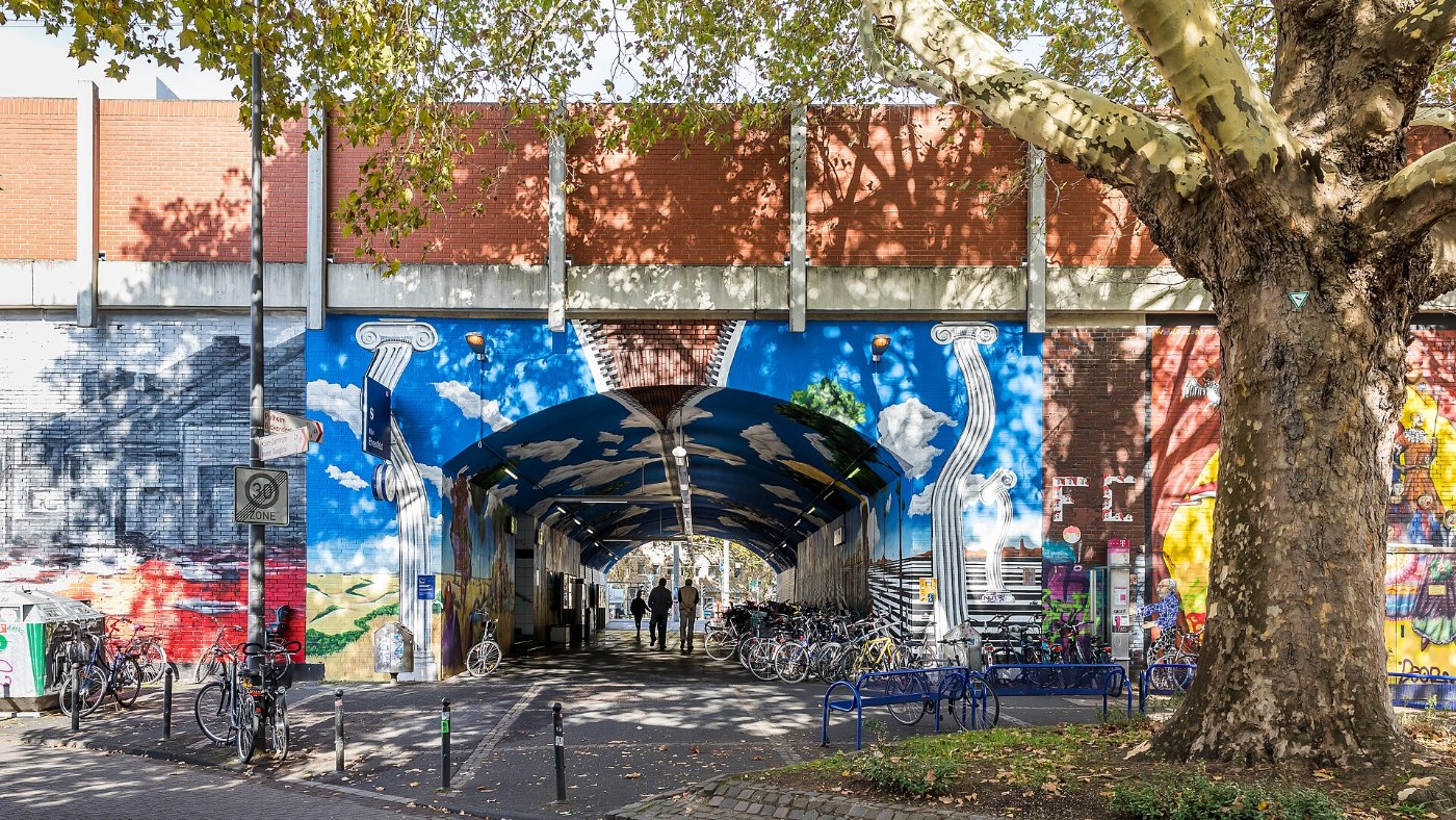 Östliche Fußgängerunterführung Bahnhof Köln Ehrenfeld, Ehrenfeldgürtel 8