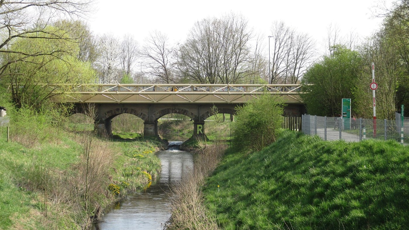 Kamen Seseke Weg Fünf Bogen Brücke
