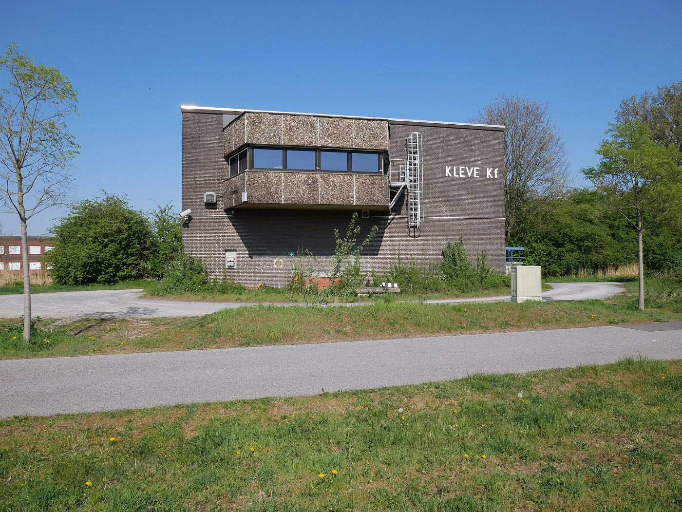 2019 04 20 Bahnhof Kleve Stellwerk Kf (1)
