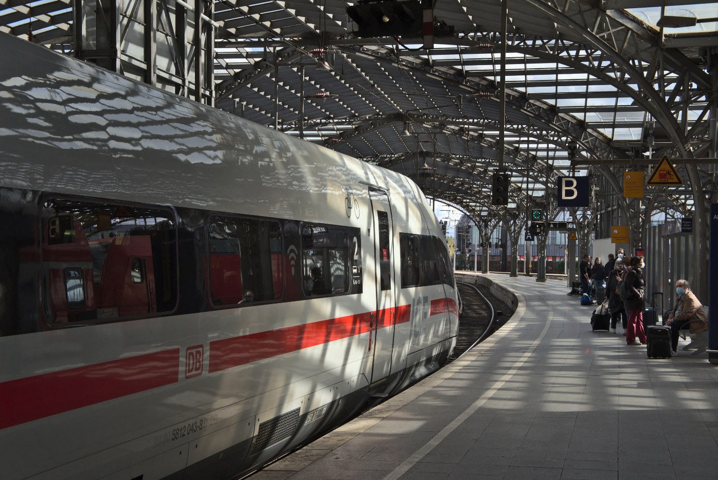 ICE 4 im Kölner Hauptbahnhof