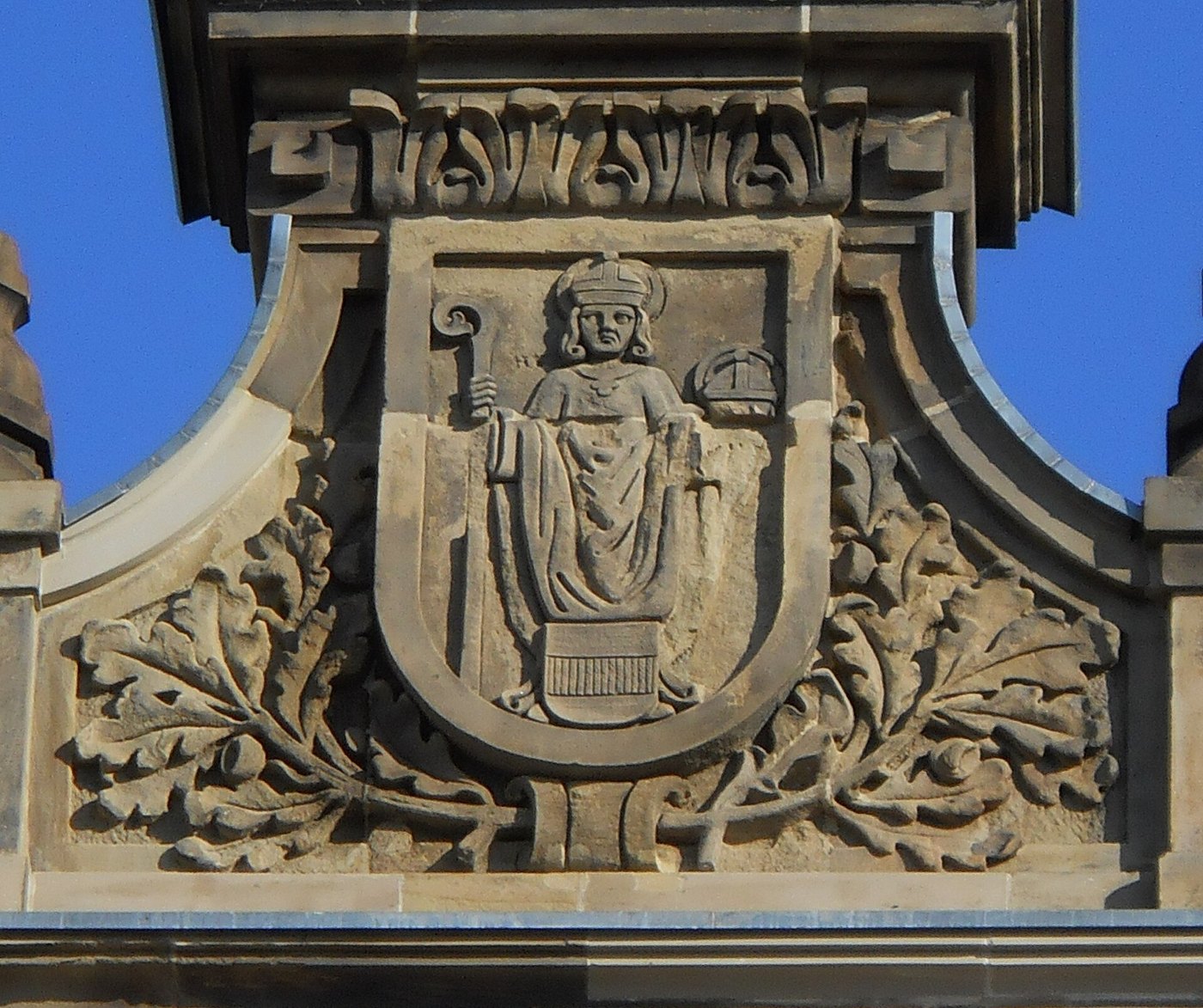 Krefeld Hauptbahnhof Giebel Detail Wappenstein Stadtwappen