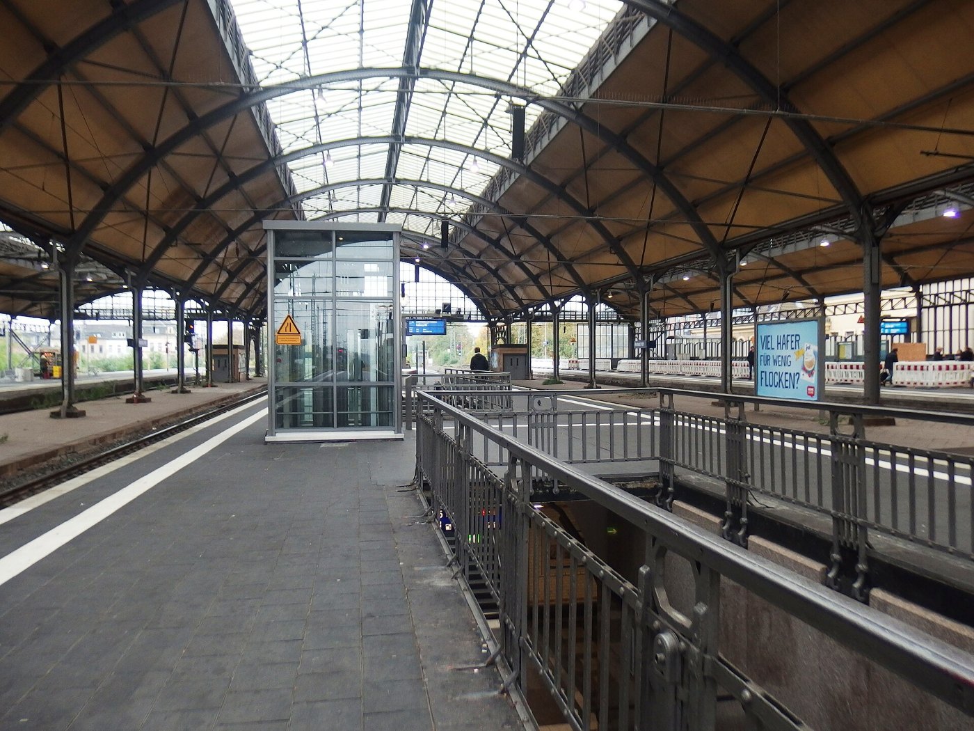 Krefeld Hauptbahnhof, Bahnsteig (1)