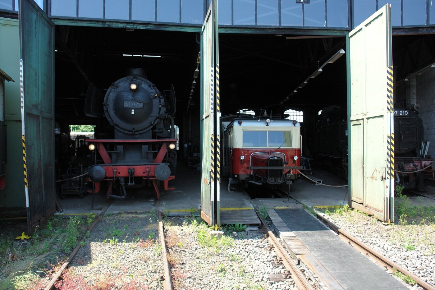41024 und Wismarer Schienenbus im Eisenbahnmuseum Darmstadt Kranichstein