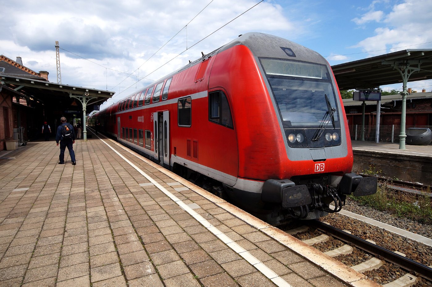 Königs Wusterhausen Bahnhof Königs Wusterhausen auf Bahnsteig zu Gleis 1