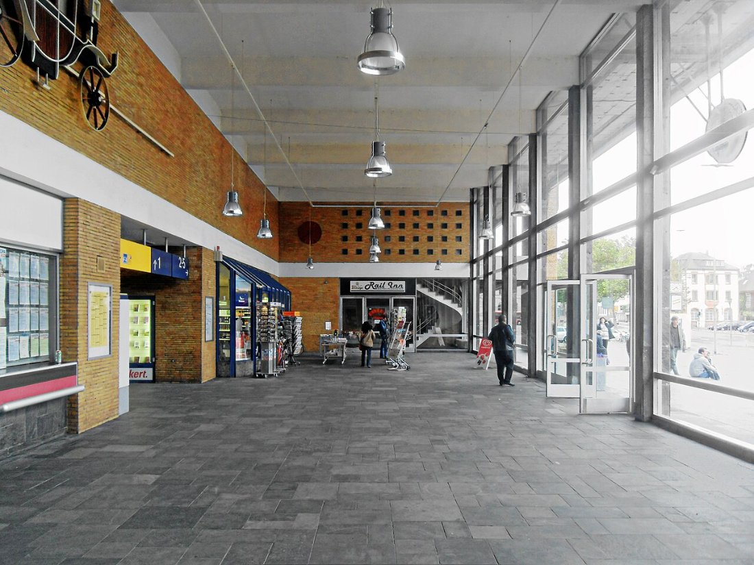 Landau (Pfalz) Hauptbahnhof Haupthalle 11.10.2009
