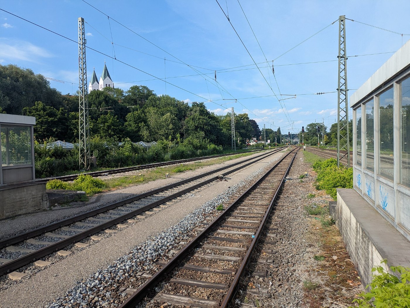Ausfahrt Richtung Landshut (Bahnhof Freising) 2025 07 p02