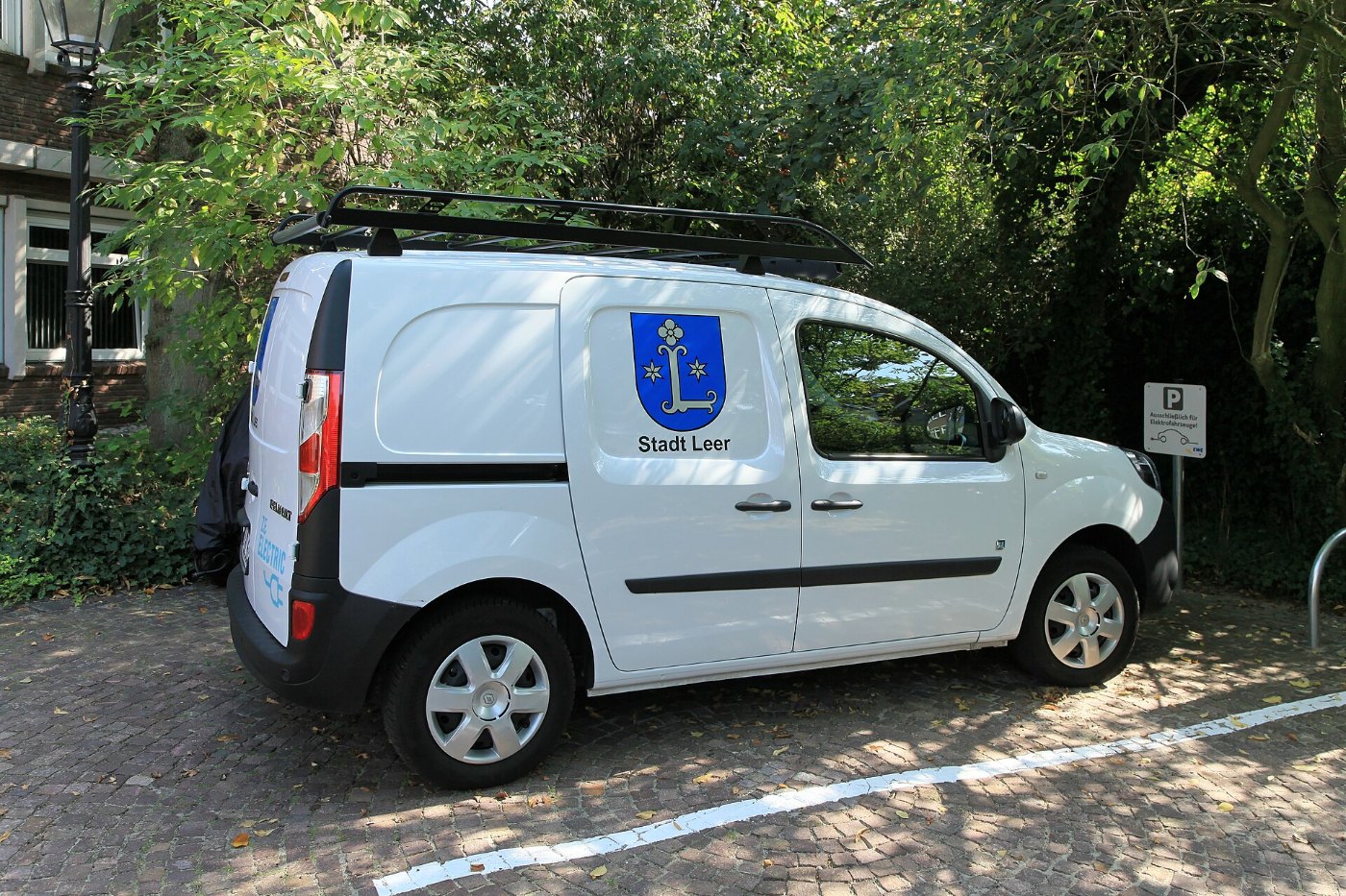 Leer Rathausinnenhof 02 ies