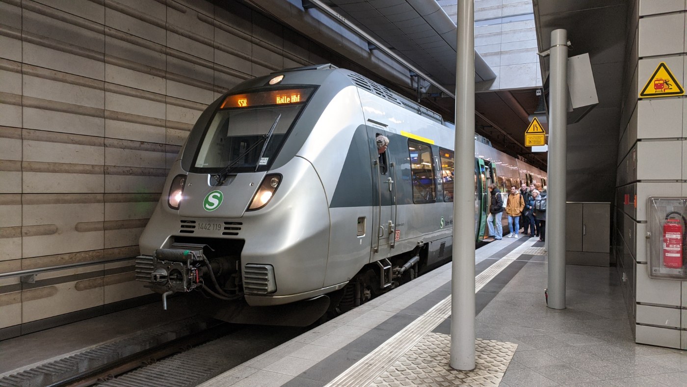S-Bahn Mitteldeutschland im Leipziger Hauptbahnhof