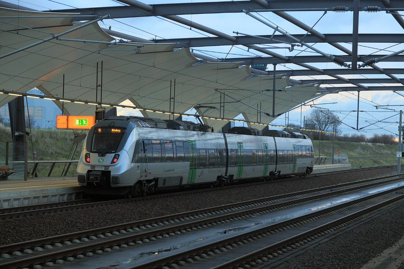 J24 362 Bf Leipzig Halle Flughafen, 1442 607