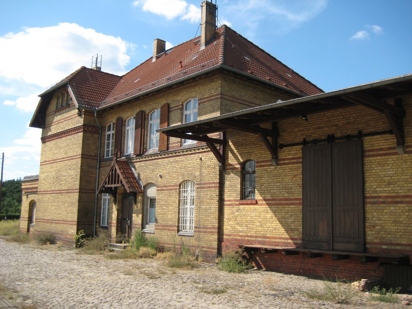 Ehemaliges Bahnhofsgebäude Schönefeld bei Luckenwalde panoramio
