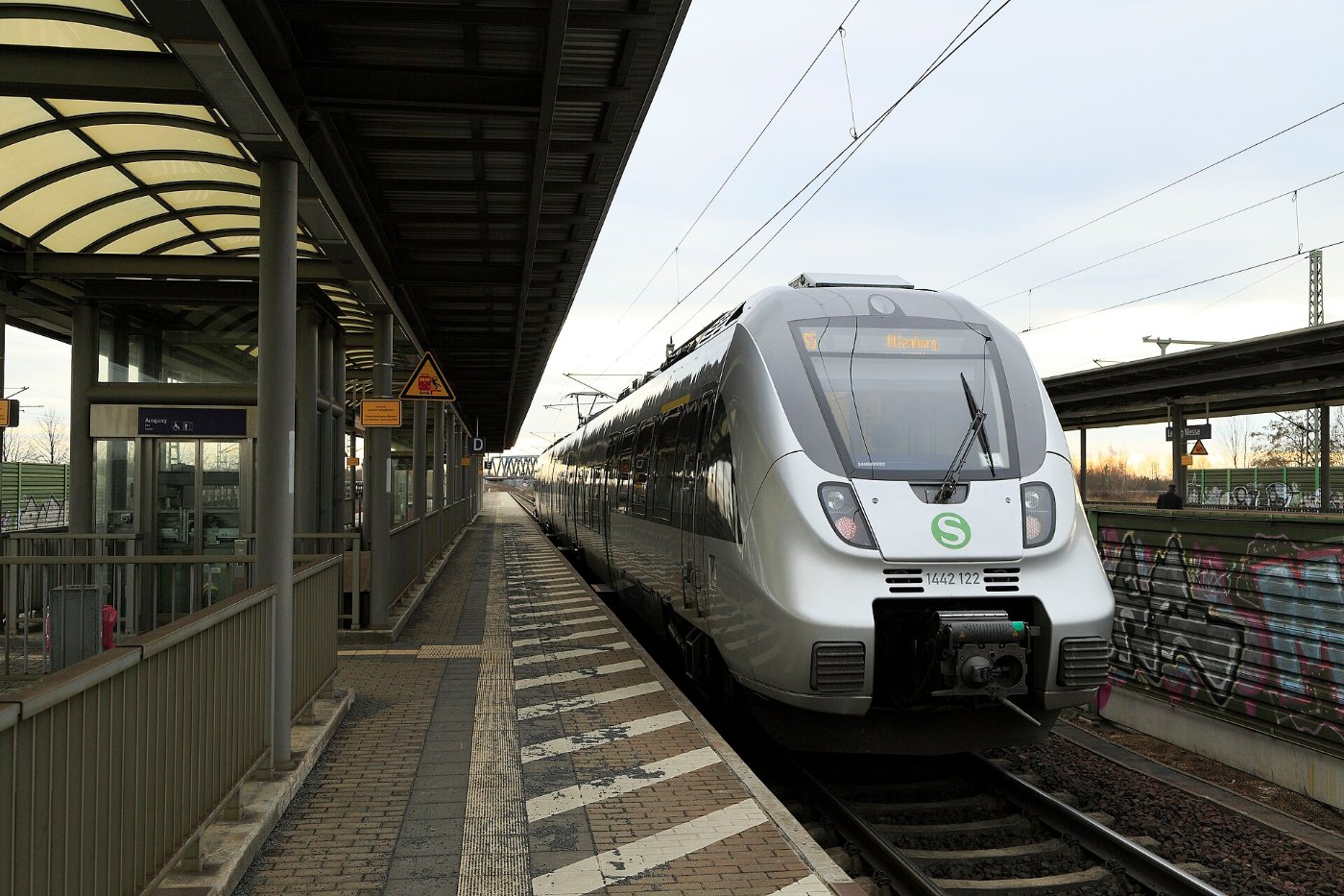 J24 645 Hp Leipzig Messe, 1442 122