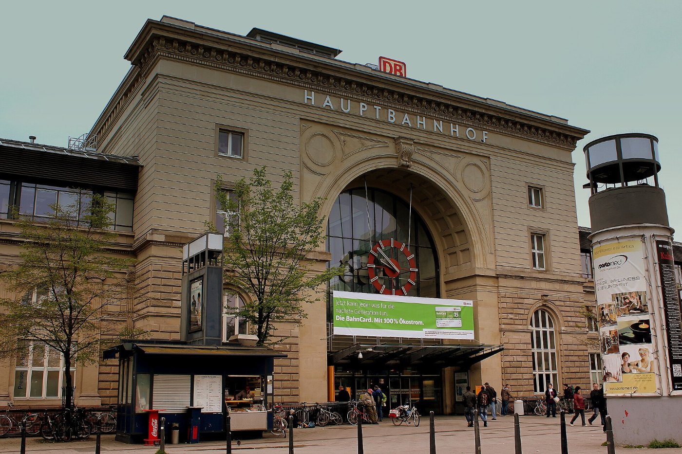 MANNHEIM HAUPTBAHNHOF GERMANY APRIL 2013 ()