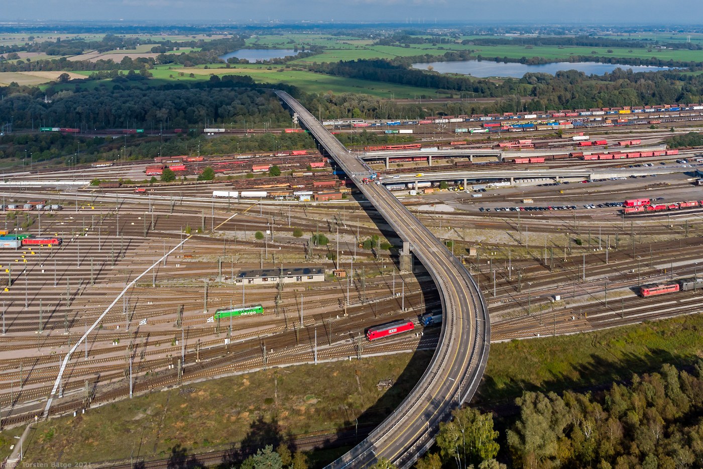 Die Decatur-Brücke über den Rangierbahnhof Maschen