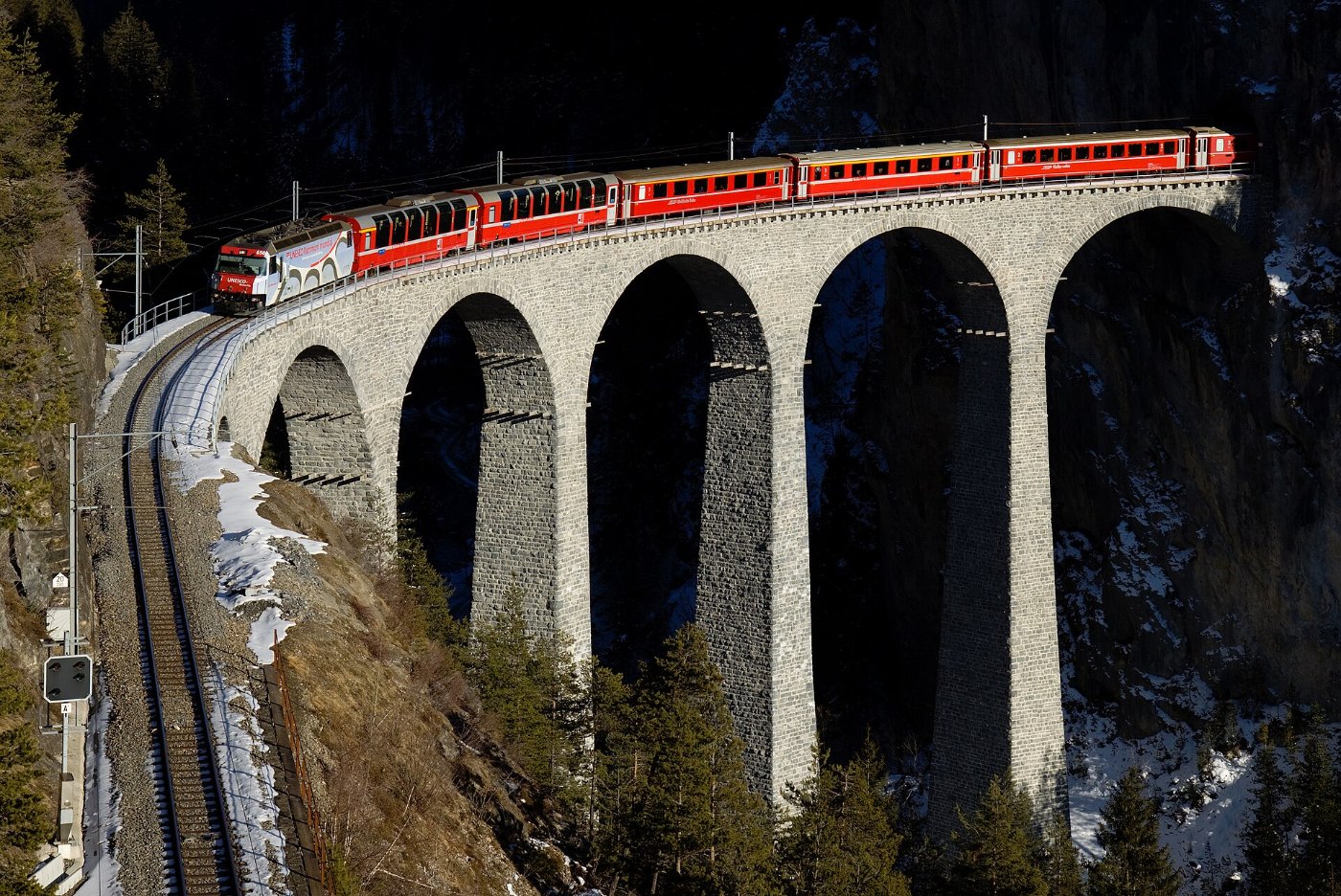 RhB Ge 4 4 III UNESCO Weltkulturerbe auf Landwasserviadukt