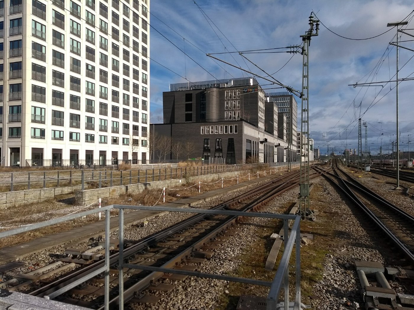 München, Bahnhof Donnersbergerbrücke, Blick zum Google Entwicklungszentr
