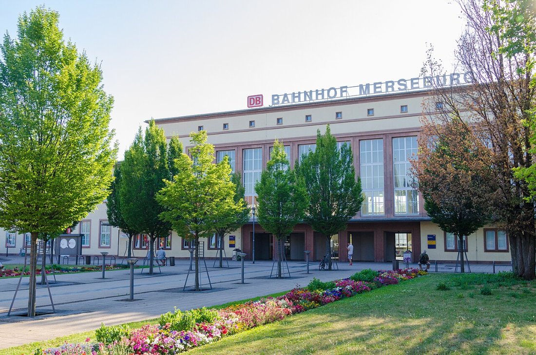 Merseburg, Bahnhofsplatz, Bahnhof, 001