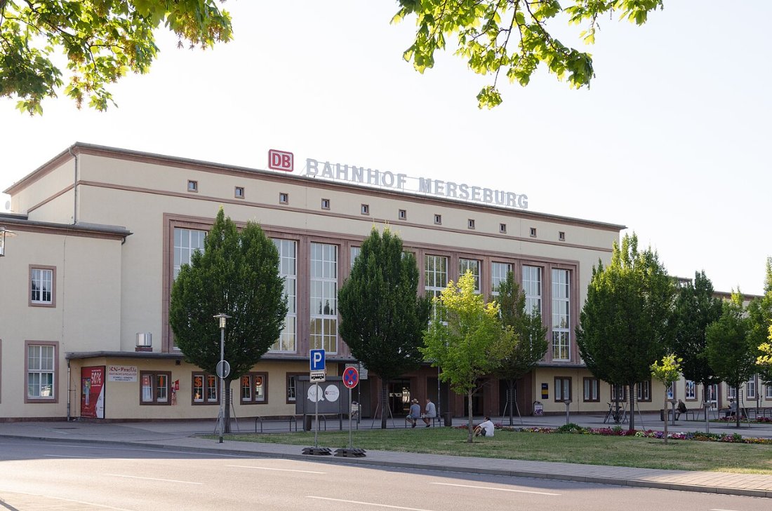 Merseburg, Bahnhofsplatz, Bahnhof, 002