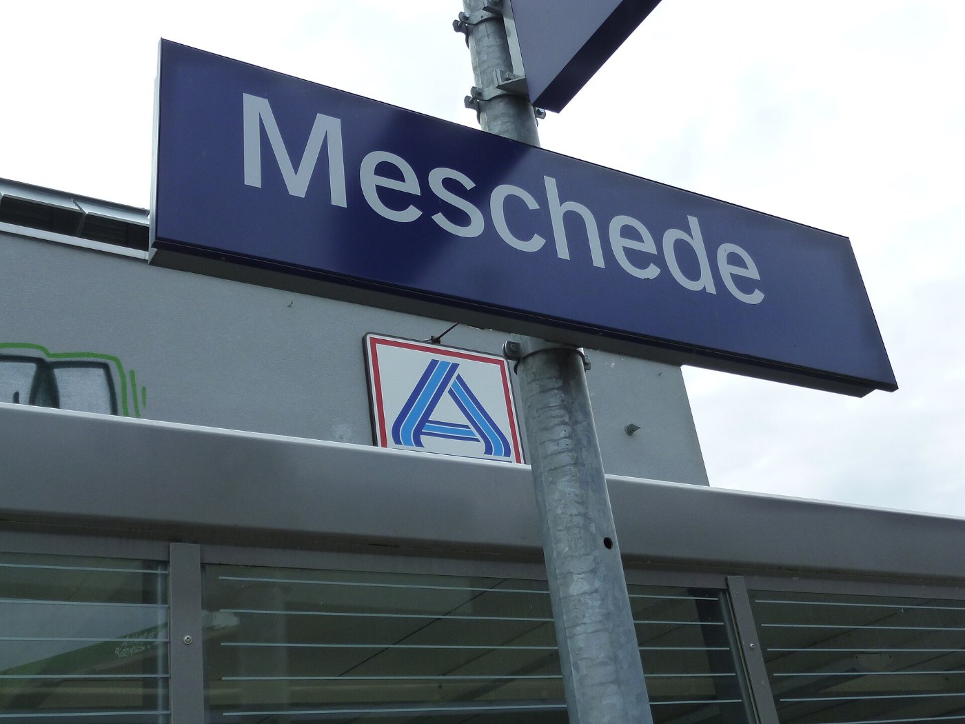 Bahnhofsschild Meschede